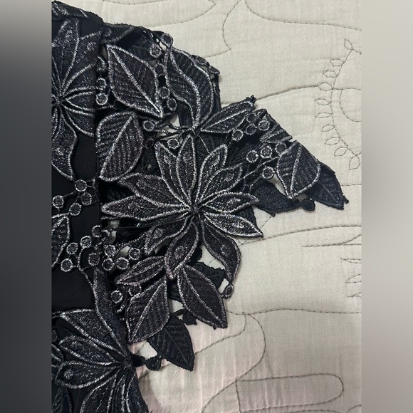 NWT Milly Shayna Foiled Guipure Dress 6 Black Silver Lace - Picture 6 of 12